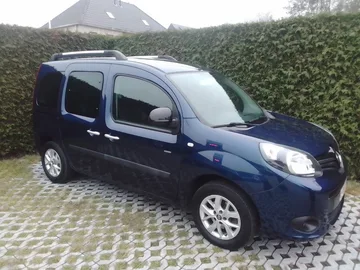 Перевозчик Малый фургон Renault Kangoo в Muno Бельгия